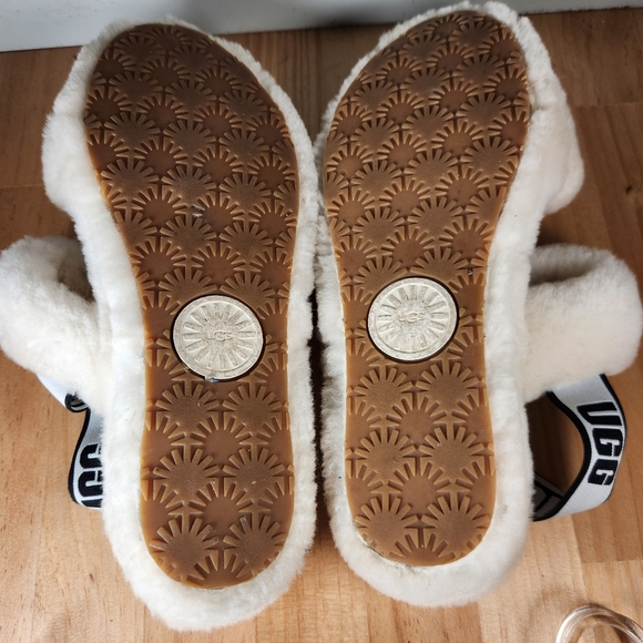 UGG Oh Yeah Slippers Women's 9 White Sheepskin Fuzzy Slides Sandals Shoes - Picture 11 of 14